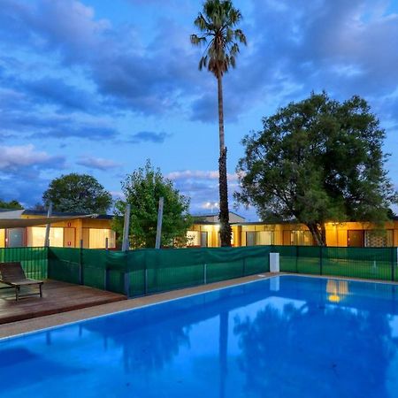 Cootamundra Gardens Motel Buitenkant foto