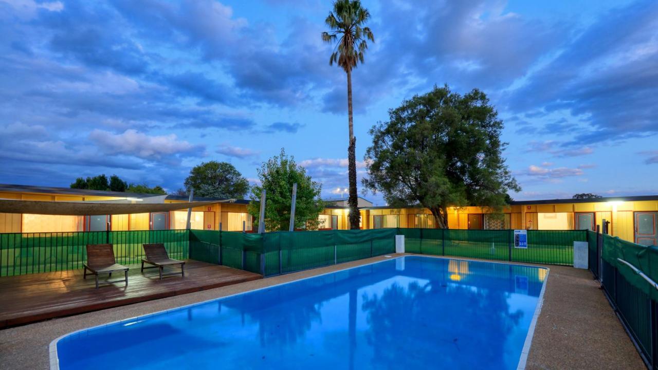Cootamundra Gardens Motel Buitenkant foto