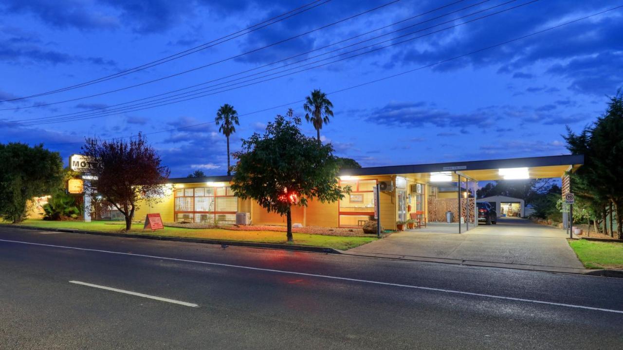 Cootamundra Gardens Motel Buitenkant foto