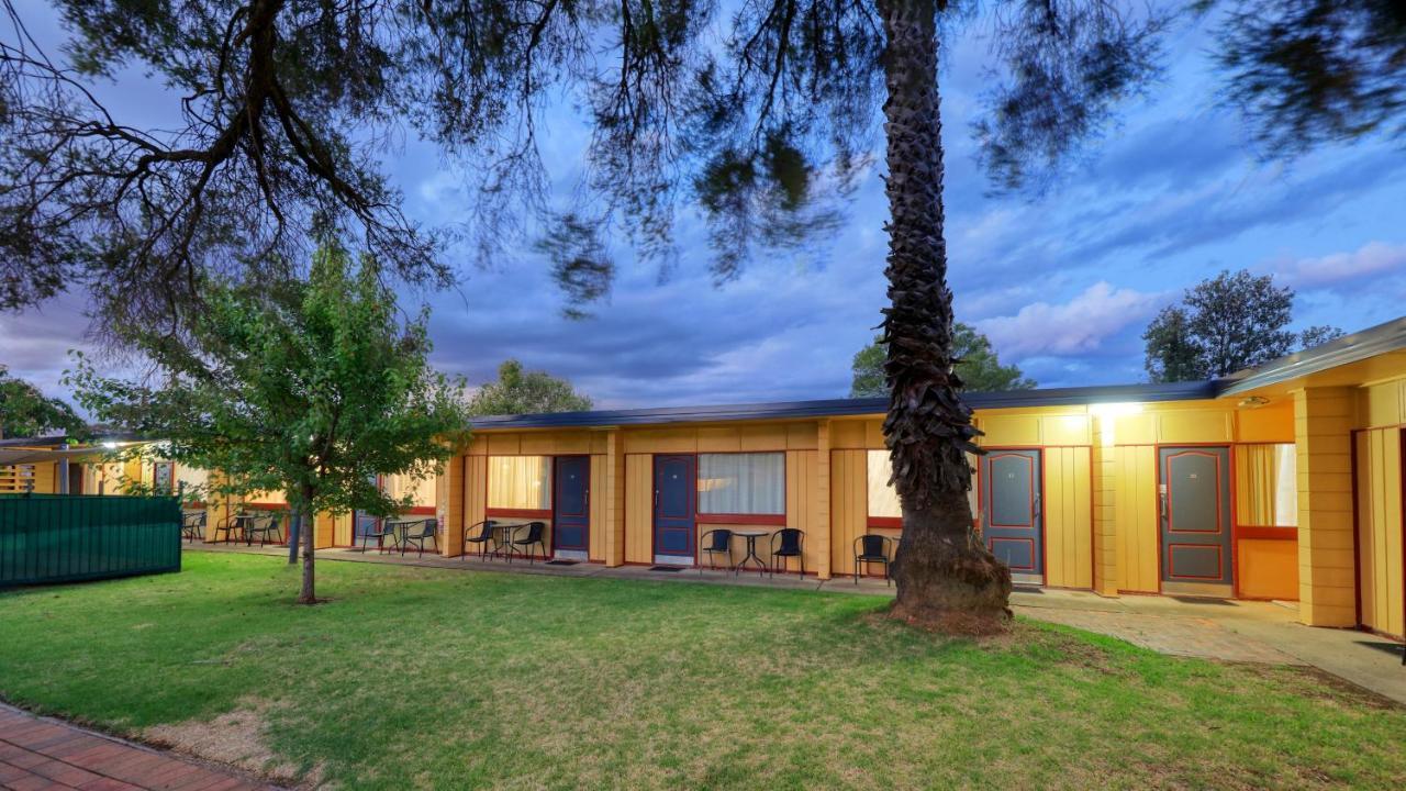 Cootamundra Gardens Motel Buitenkant foto